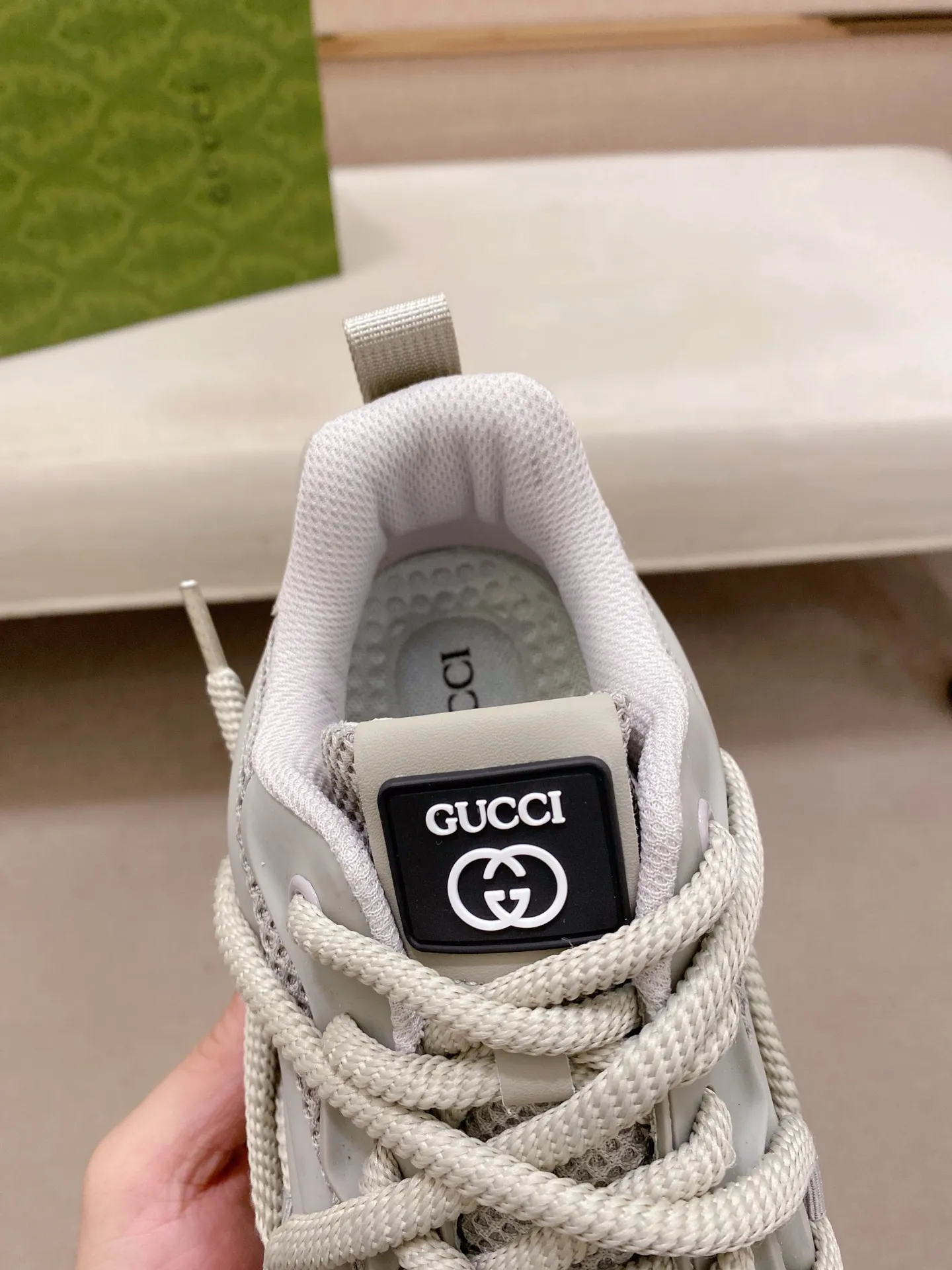 Men's shoes 💰 480💰🇮🇹🇮🇹GUCCI (Gucci) top 🔍🔍 new models are on sale at the same time at the counter. The upper 🇮🇹 is made of top-grain cowhide imported from Italy. Fully imported genuine leather lining 💪💪, completely 1⃣️ to 1⃣️ replica 🇮🇹💪💪, ⚠ sole: original sole provided by the original factory, exclusive movable molded sole super comfortable, ⚠ original factory follow-up, 🔍🔍 high quality, you can go in and out of the counter at will, welcome to compare⚠. Code number:38-44